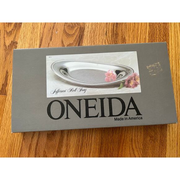 Vintage‎ Oneida Jefferson Roll Tray Excellent condition Thanksgiving table - Picture 1 of 5